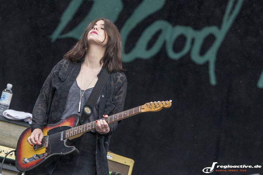 Blood Red Shoes (live beim Deichbrand Festival 2015)