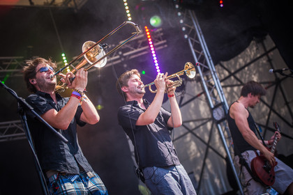 Mit Trompete und Highspeed - Fotos: Rafiki live beim Traffic Jam Open Air 2015 in Dieburg 