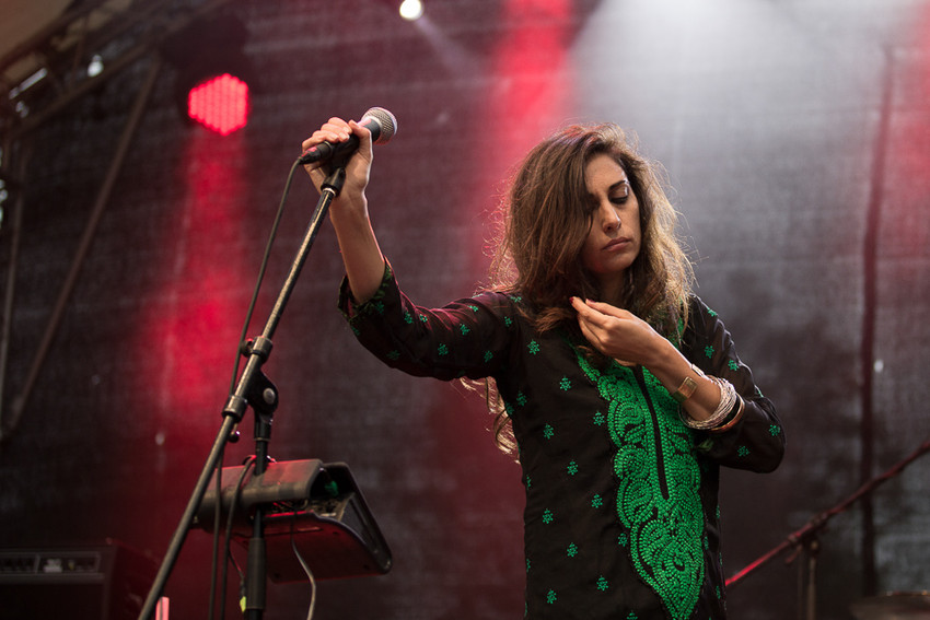 Yasmine Hamdan (live beim Heimspiel Knyphausen, 2015)
