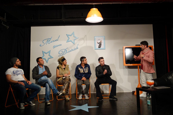 Rollentausch - #UnserJungbusch 4: Das Impro-Theater "Rollenwechsel" bringt Bewohner und Polizei zusammen 